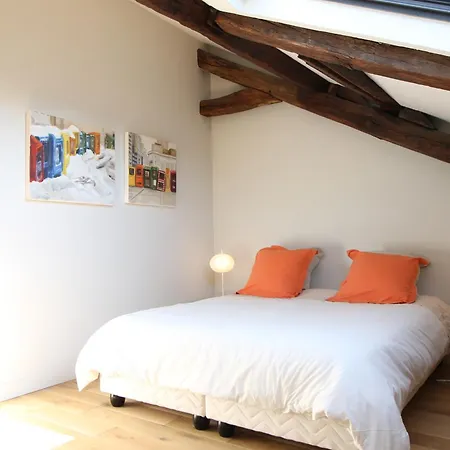 Charme Et Calme A 2 Pas Du Chateau De ! 아파트